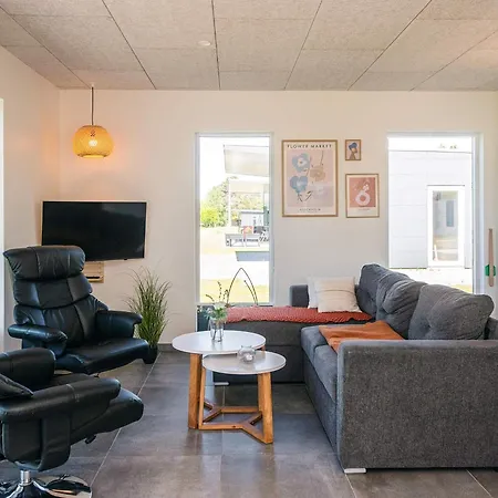 4 Star In بيت للعطل Ringkøbing
